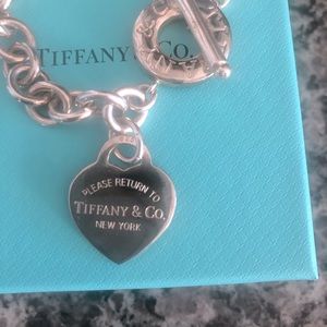 Return to Tiffany’s Heart Toggle Necklace